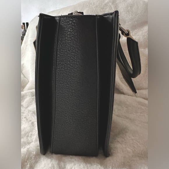 NWT Calvin Klein Black & Cream - Picture 7 of 7